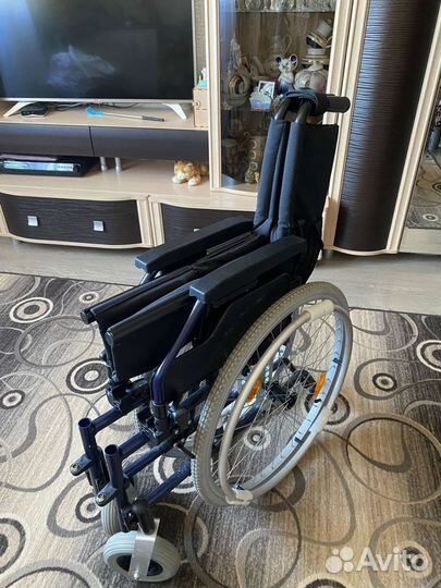 Инвалидная коляска
