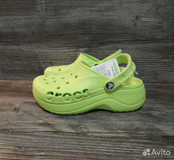 Crocs женские сабо платформа артикул 208392 салат