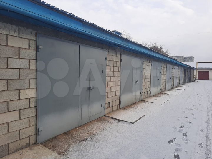 Гараж, > 30 м²