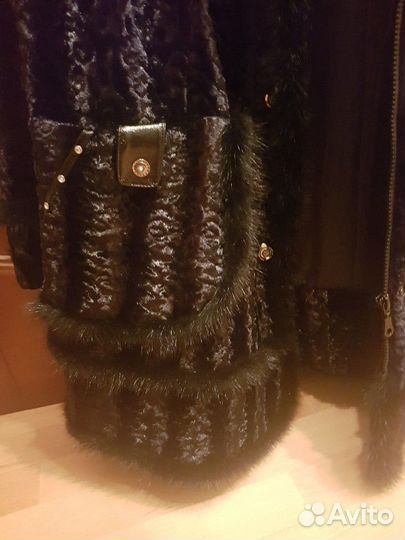 Красивое пальто с отделкой из нат. норки. 54-58 р