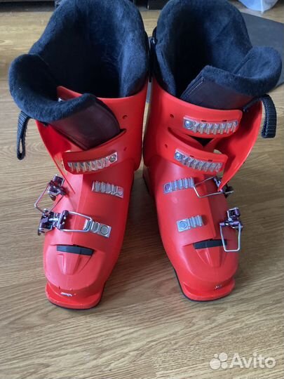 Горнолыжные ботинки atomic