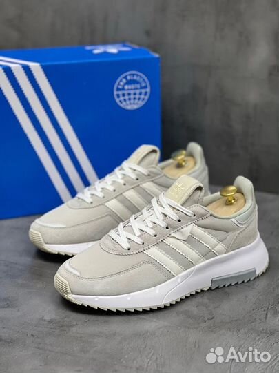 Эксклюзив: Adidas Retropy F2 в бежевом оттенке