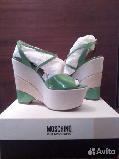 Босоножки Moschino Chieapandchic