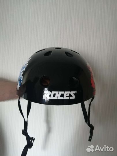 Шлем защитный для роликов или велосипеда