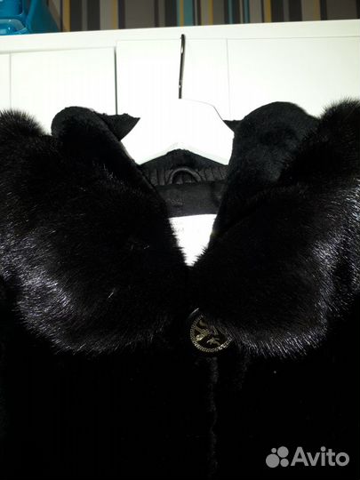 Шуба из меха бобрика новая