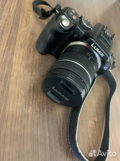 Зеркальный фотоаппарат