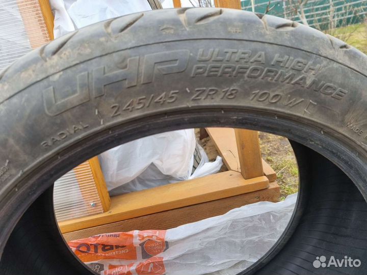 Kormoran Ultra High Performance 245/45 R18