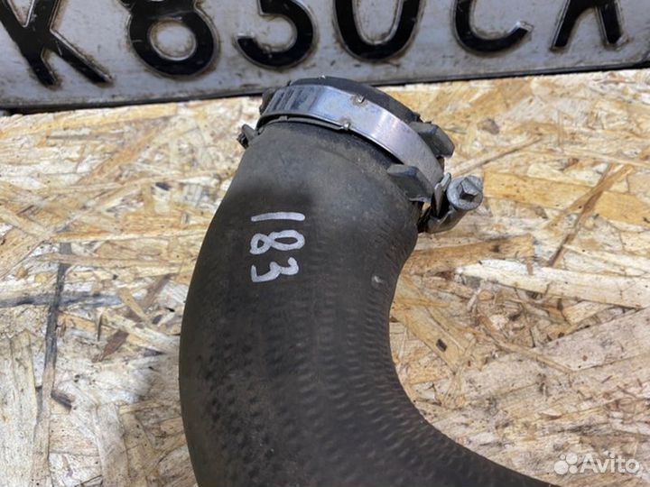 Патрубок интеркулера Audi A5 купе 2.0 2010