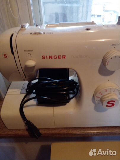 Швейная машина Singer