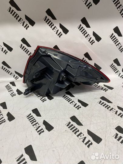 Задний левый внешний фонарь BMW 3 F30 2015-2020