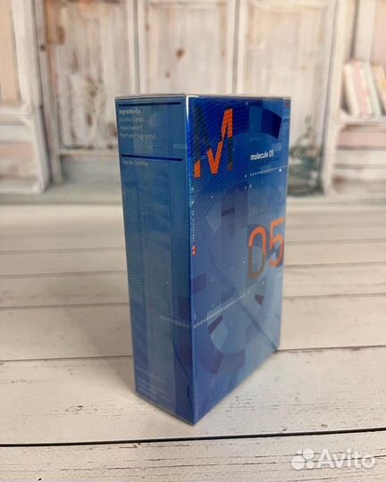 Escentric molecules molecule 05