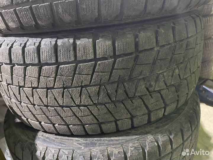 Bridgestone Blizzak DM-V1 285/60 R18
