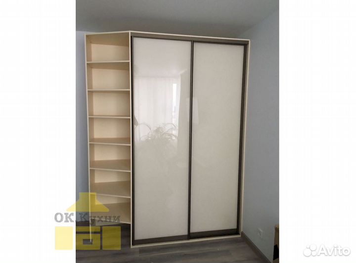 Шкаф двухстворчатый