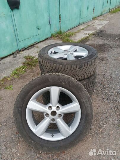 Michelin X-Ice North 4 225/60 R17