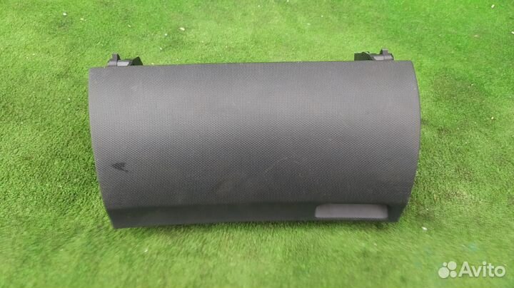 Бардачок Toyota Wish ZNE10 1zzfe 2009