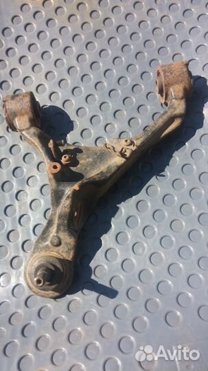 Range Rover Sport L320 рычаг передний правый верхн