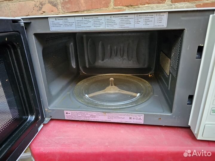 Микроволновая печь бу Lg