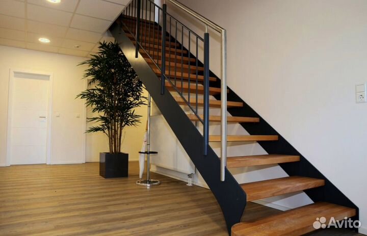 Лестница в коттедж