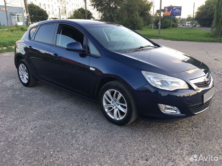 Opel Astra 1.4 МТ, 2010, 255 000 км