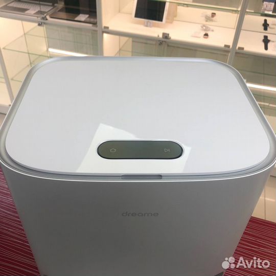 Робот-пылесос со станцией самоочистки Dreame Bot W