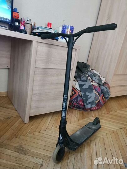 Трюковой самокат blant