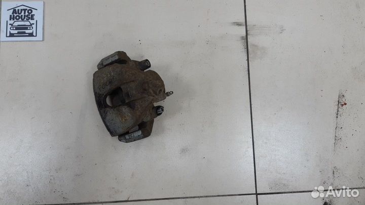 Суппорт передний левый Ford Focus