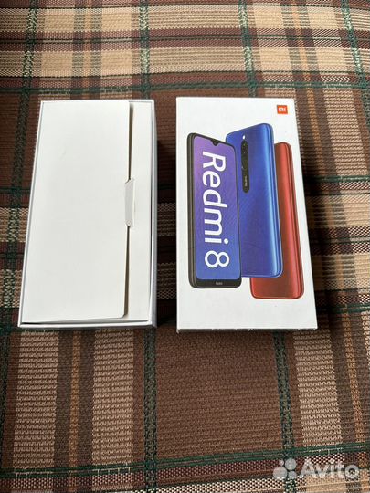 Коробка от iPhone 8 plus, redmi 8