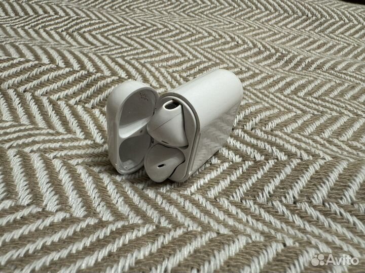 Беспроводные наушники