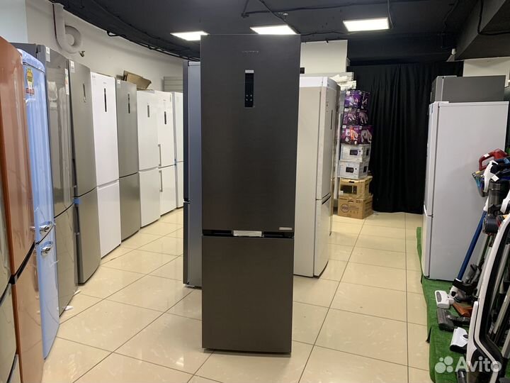 Холодильник черный новый