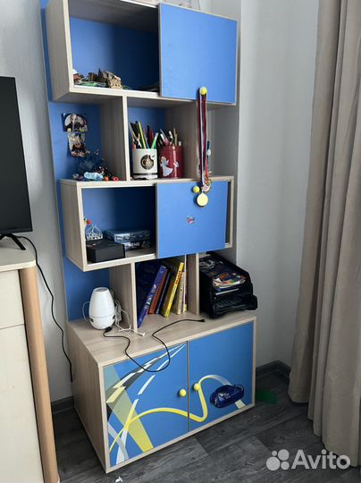 Мебель для детской комнаты, кровать машина