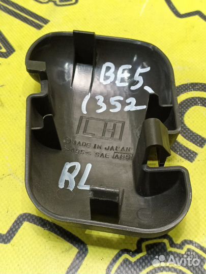 Обшивка крышки багажника левая Subaru Legacy BE5