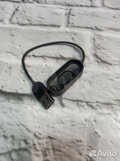 Новая зарядка для фитнес часов Xiaomi Mi Band 4