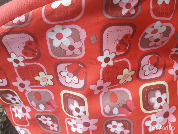 Игрушечная коляска для кукол