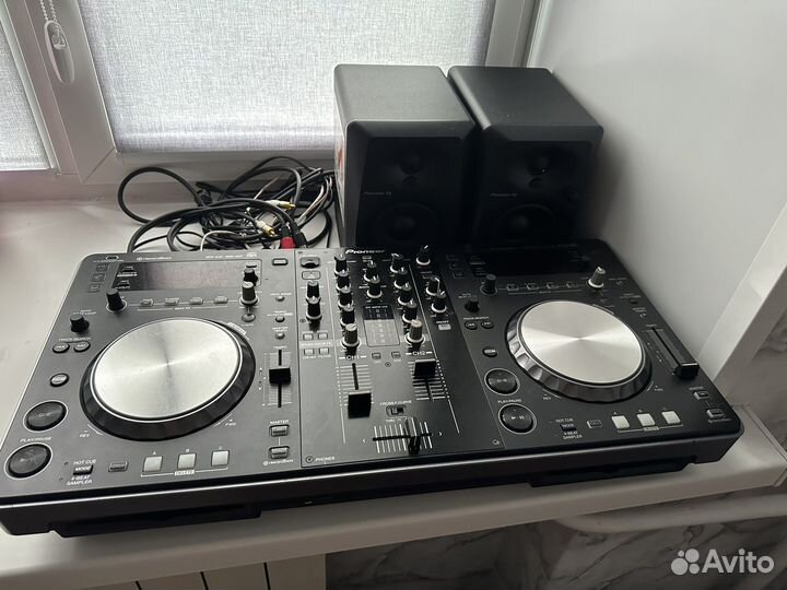 Dj контроллер pioneer xdj r1