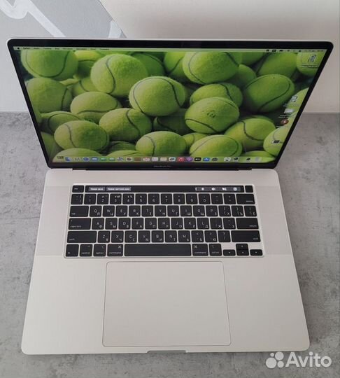 MacBook Pro 16