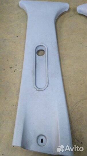 Обшивка средней стойки передняя Skoda Octavia Tour