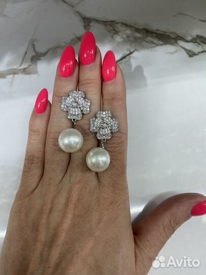 Серьги Chanel камелии с жемчугом
