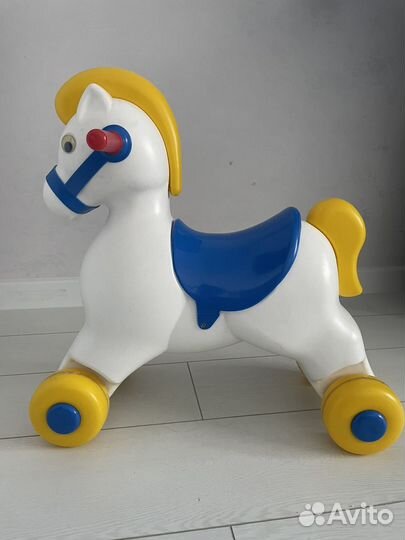 Лошадь каталка