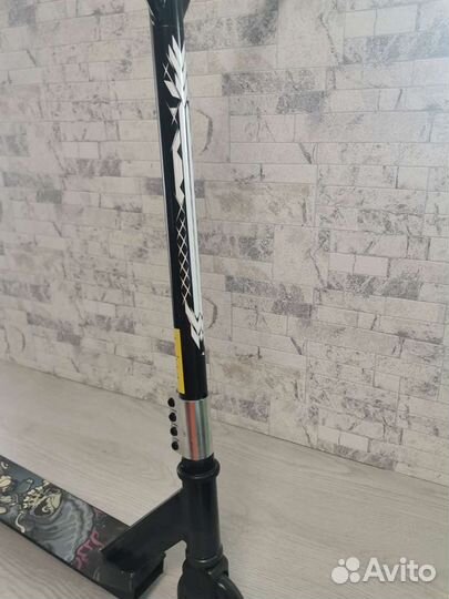 Трюковой самокат новый