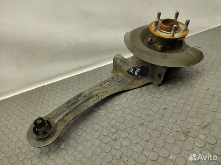 Кулак поворотный задний правый Ford Focus 3 CB8