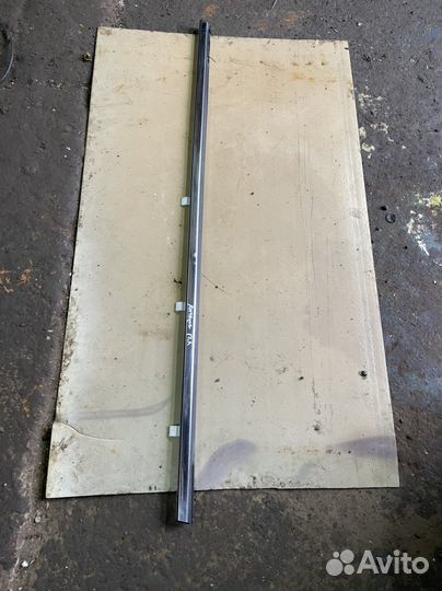 Антара молдинг стекла передний левый бархотка