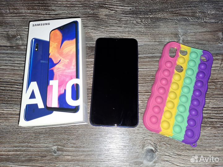 Samsung Galaxy A10, 2/32 ГБ