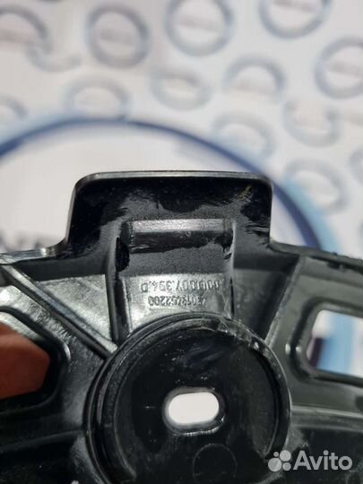 Кронштейн заднего бампера правый skoda Rapid VW Po