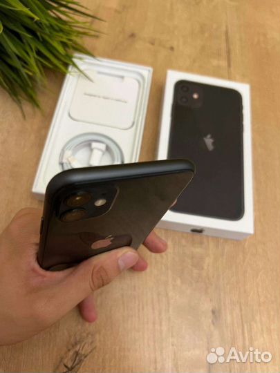 Телефон iPhone 11 128