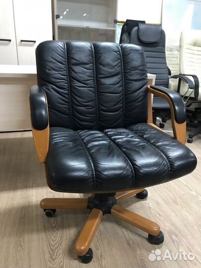 Кресло руководителя кожа