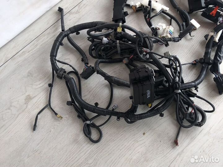 Infiniti Q70 Проводка моторного отсека