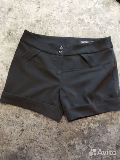Шорты черные классические 42 р
