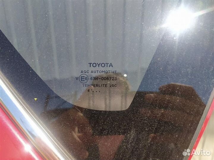 Боковина правая Toyota Auris E18 2015