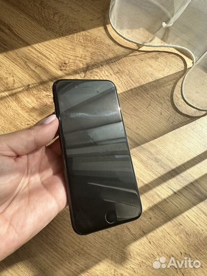 iPhone 7, 32 ГБ