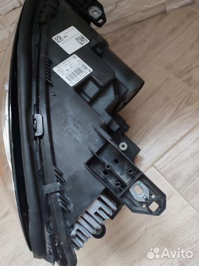 Фара передняя левая на Мерседес GLA 156